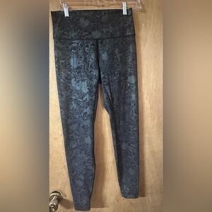 Lululemon special edition leggings size 8 nwot